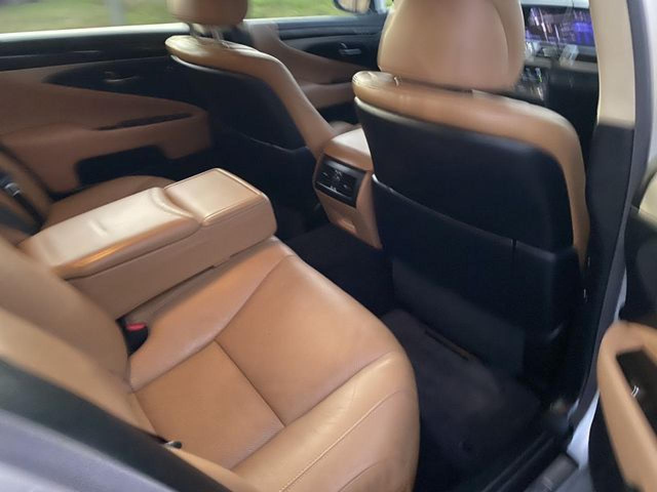 2013 LEXUS LS 460