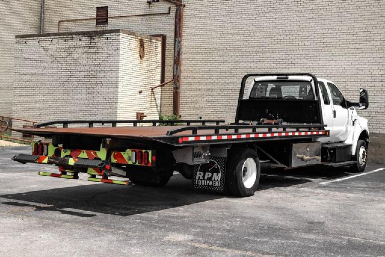 2017 FORD F-650