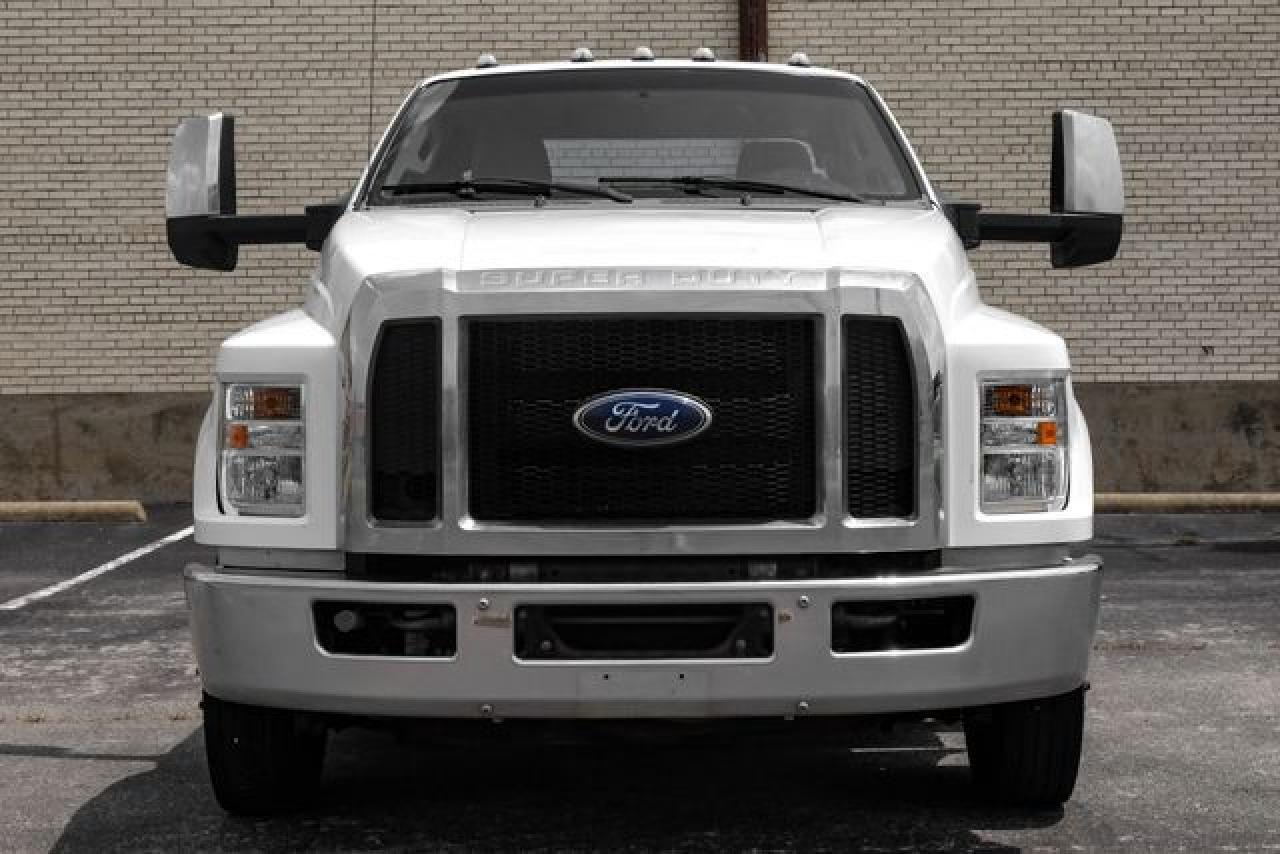 2017 FORD F-650