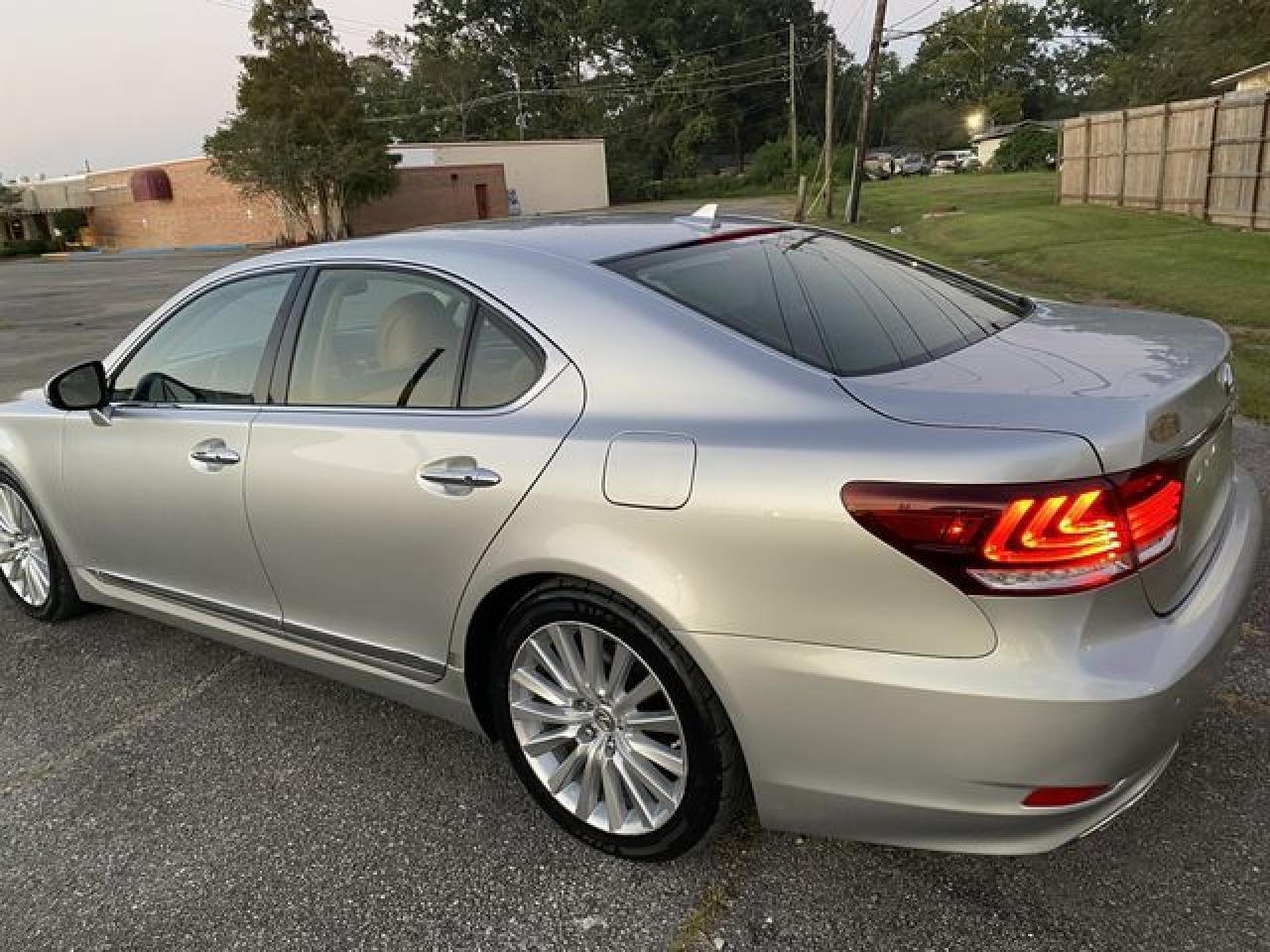 2013 LEXUS LS 460