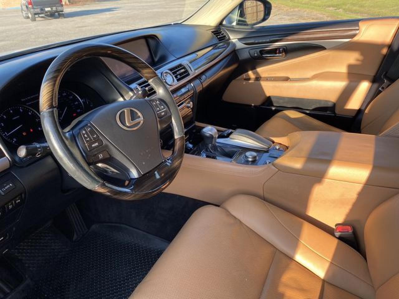 2013 LEXUS LS 460