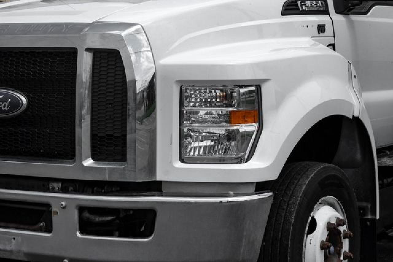 2017 FORD F-650