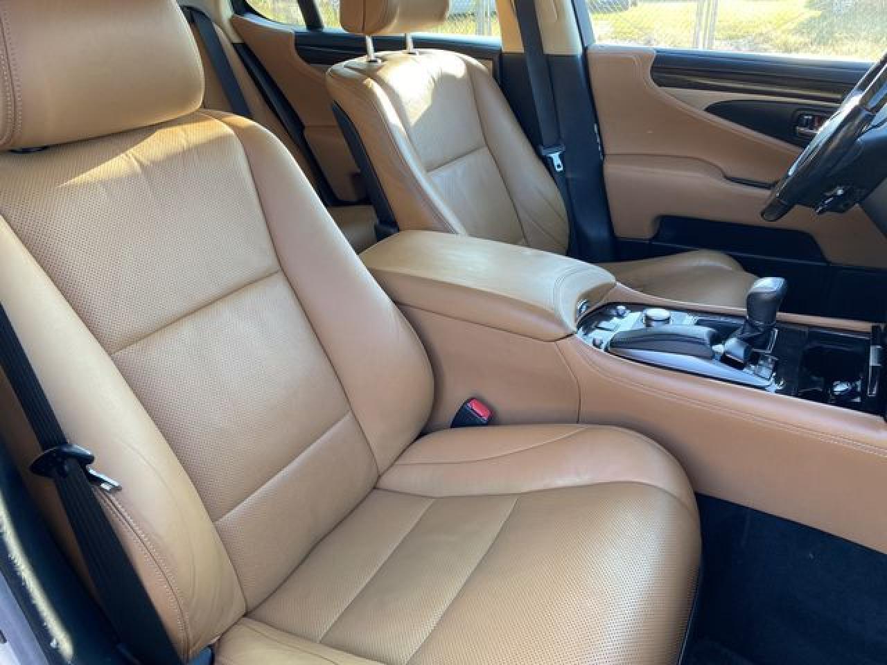 2013 LEXUS LS 460
