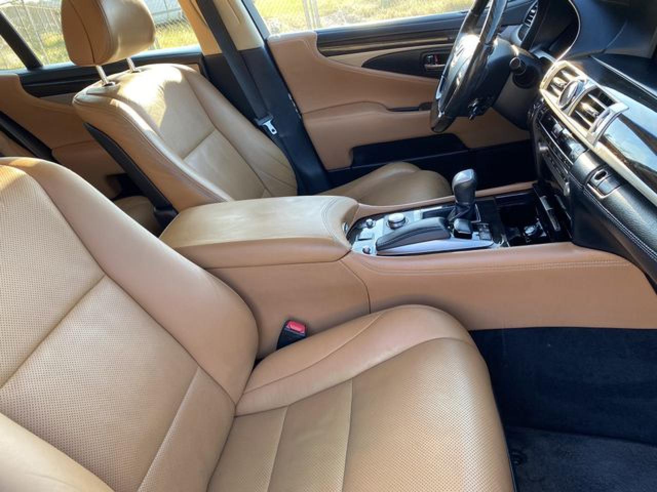 2013 LEXUS LS 460