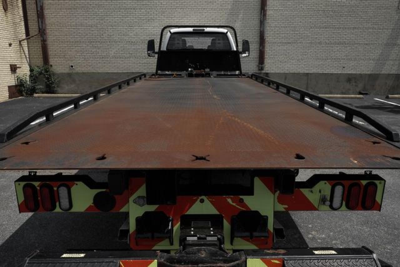 2017 FORD F-650