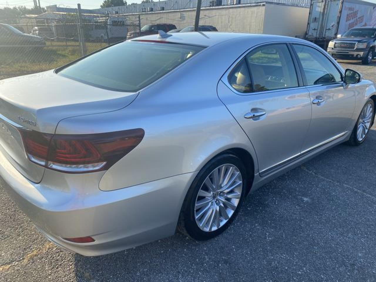 2013 LEXUS LS 460
