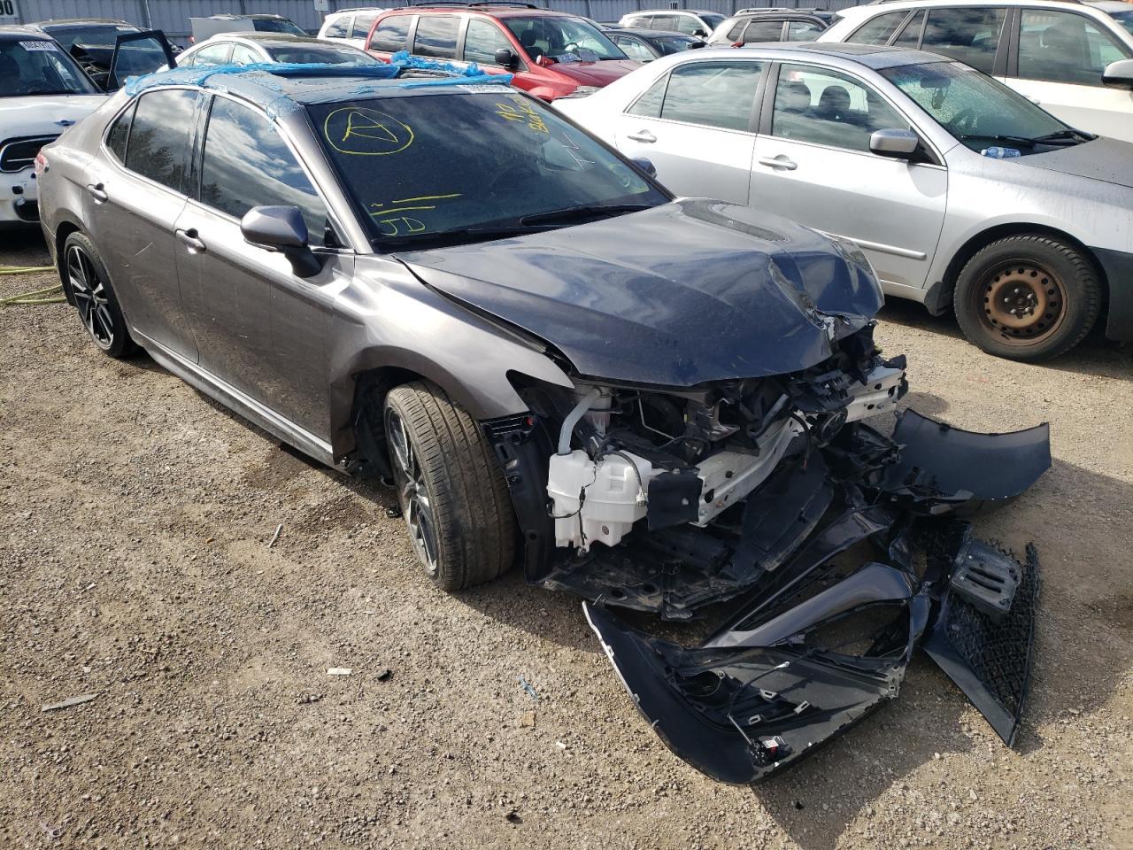 2018 TOYOTA CAMRY