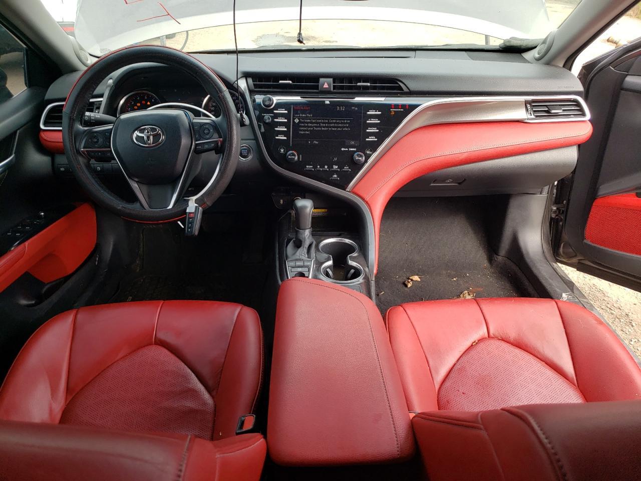 2018 TOYOTA CAMRY