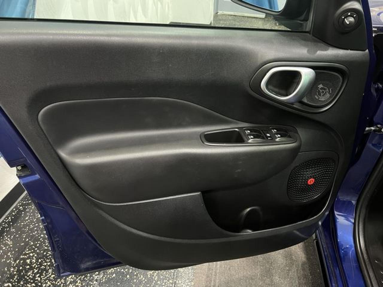 2016 FIAT 500L