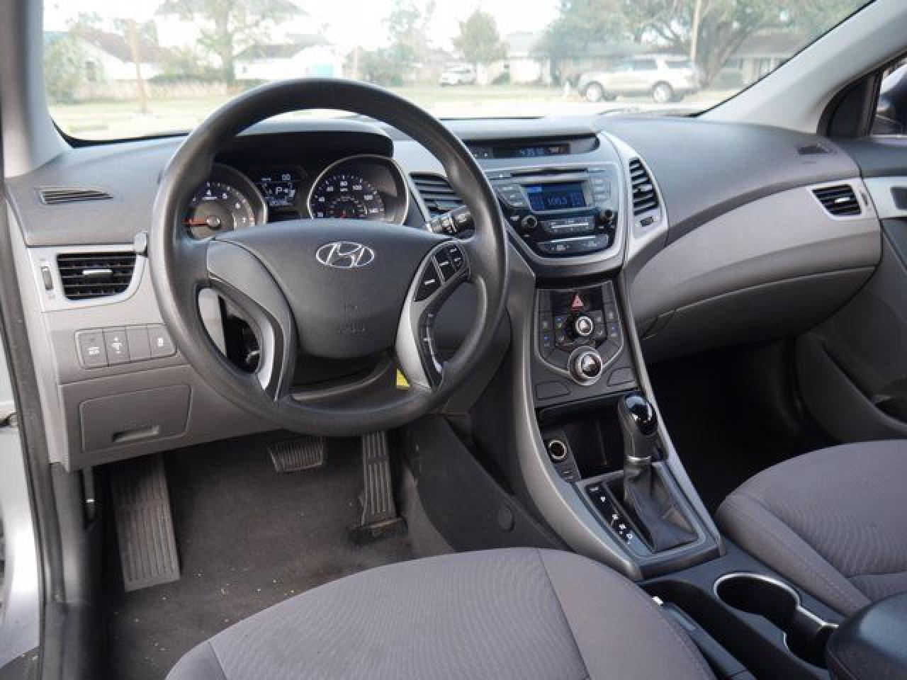 2016 HYUNDAI ELANTRA