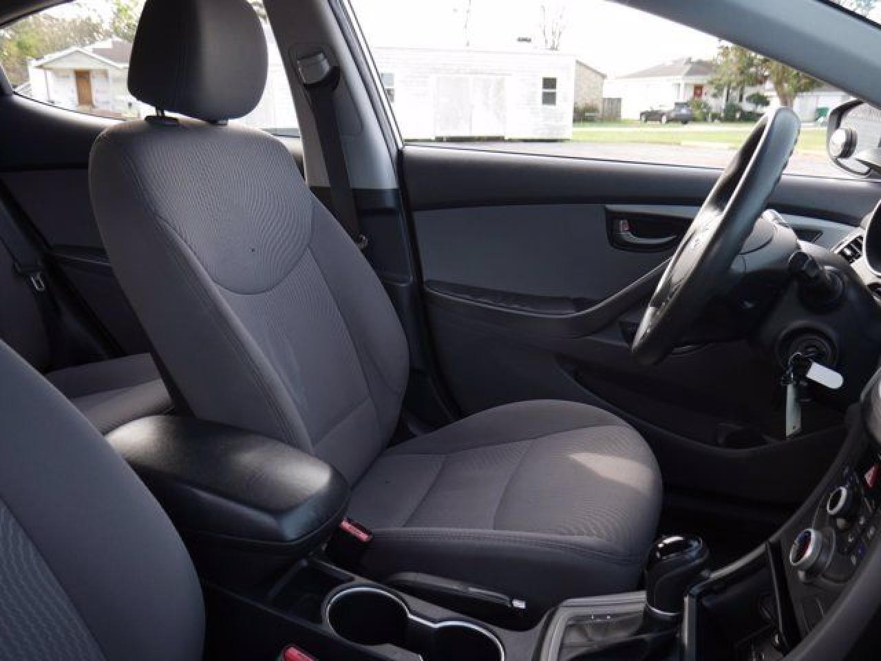 2016 HYUNDAI ELANTRA