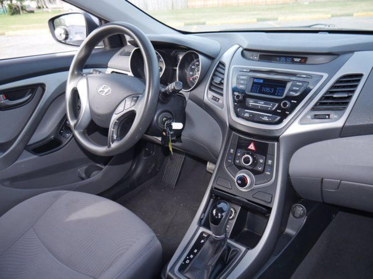 2016 HYUNDAI ELANTRA