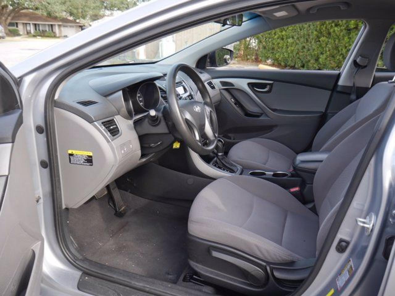 2016 HYUNDAI ELANTRA