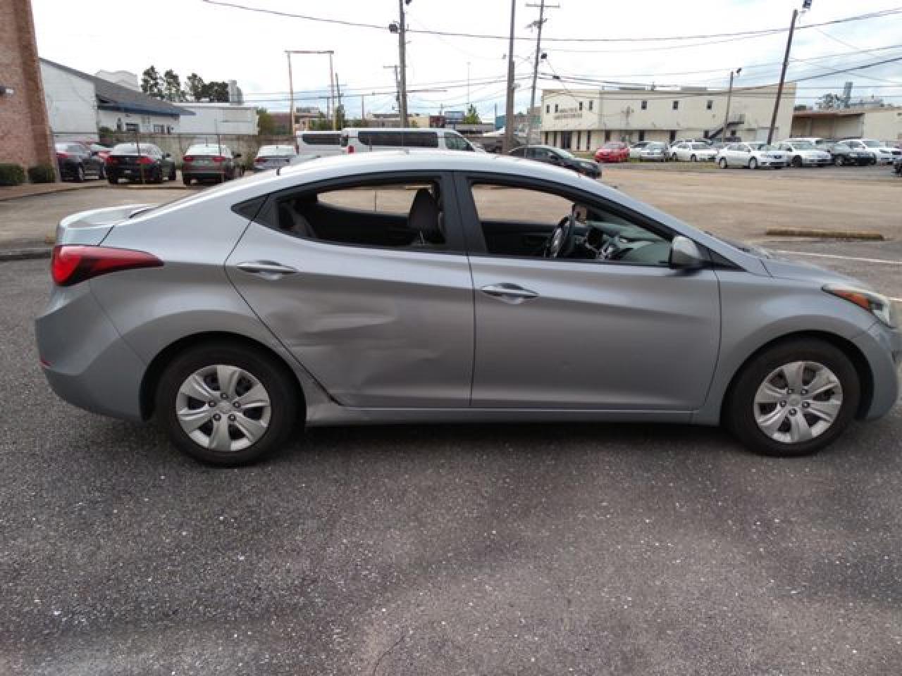 2016 HYUNDAI ELANTRA