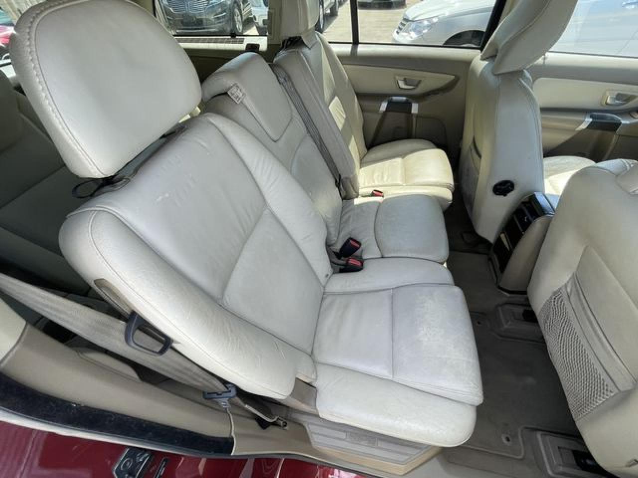 2011 VOLVO XC90