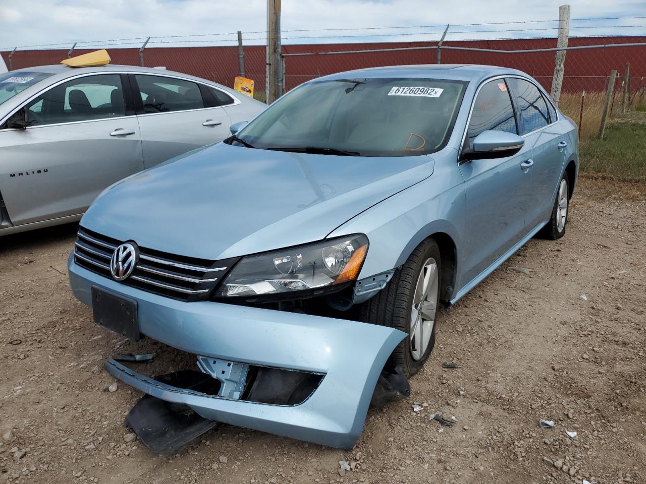 2012 VOLKSWAGEN Passat