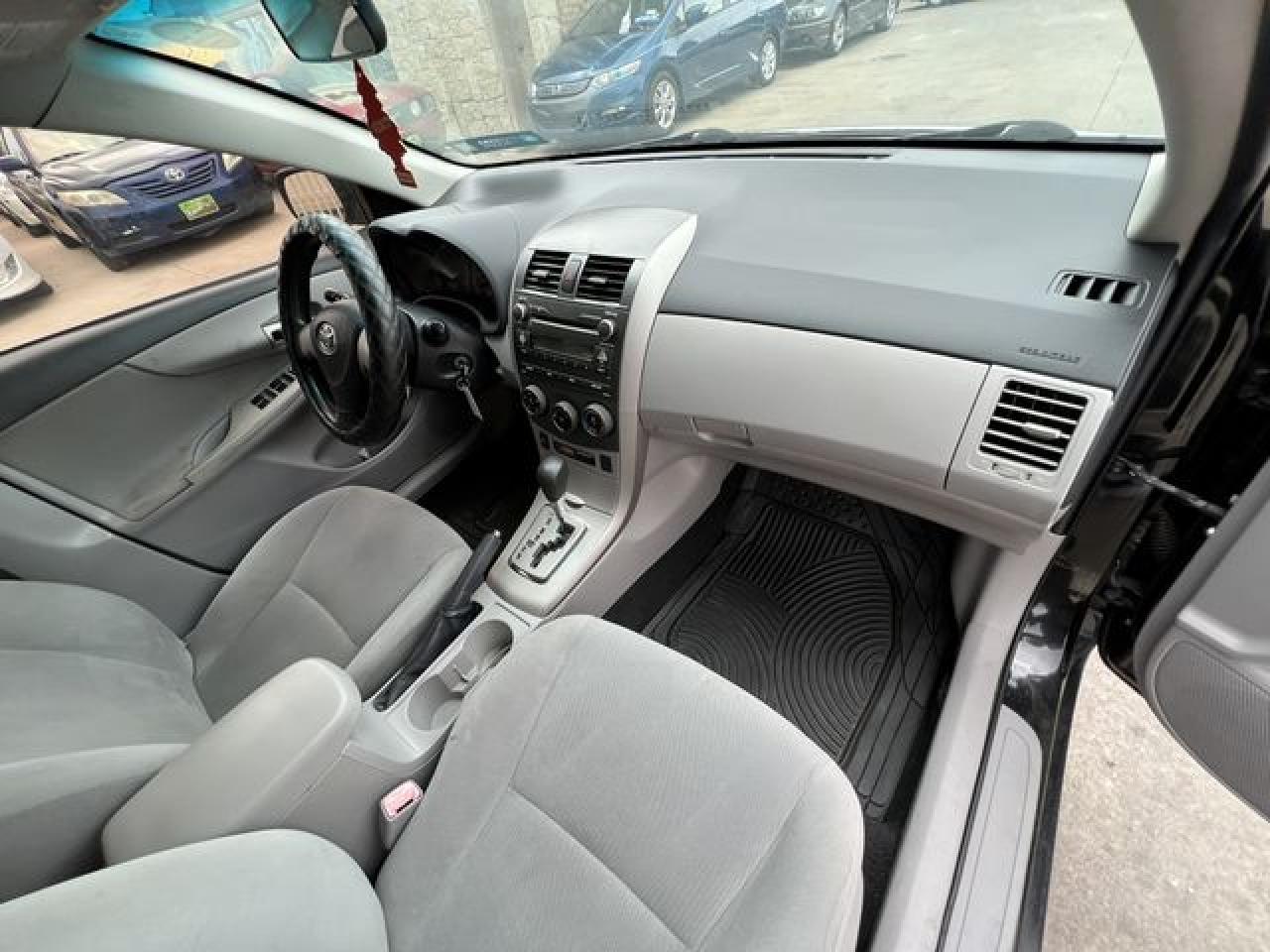 2011 TOYOTA COROLLA