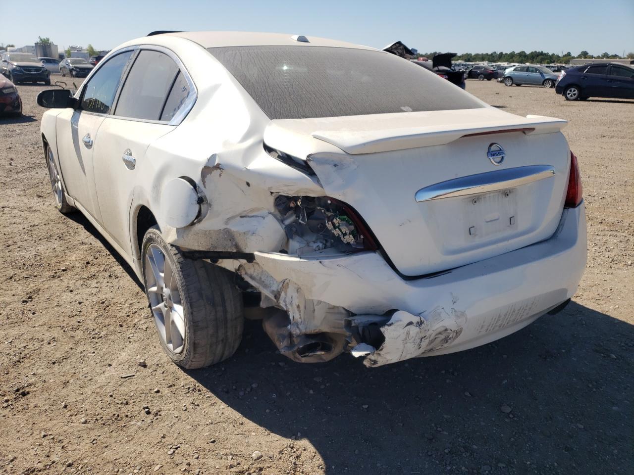 2010 NISSAN Maxima