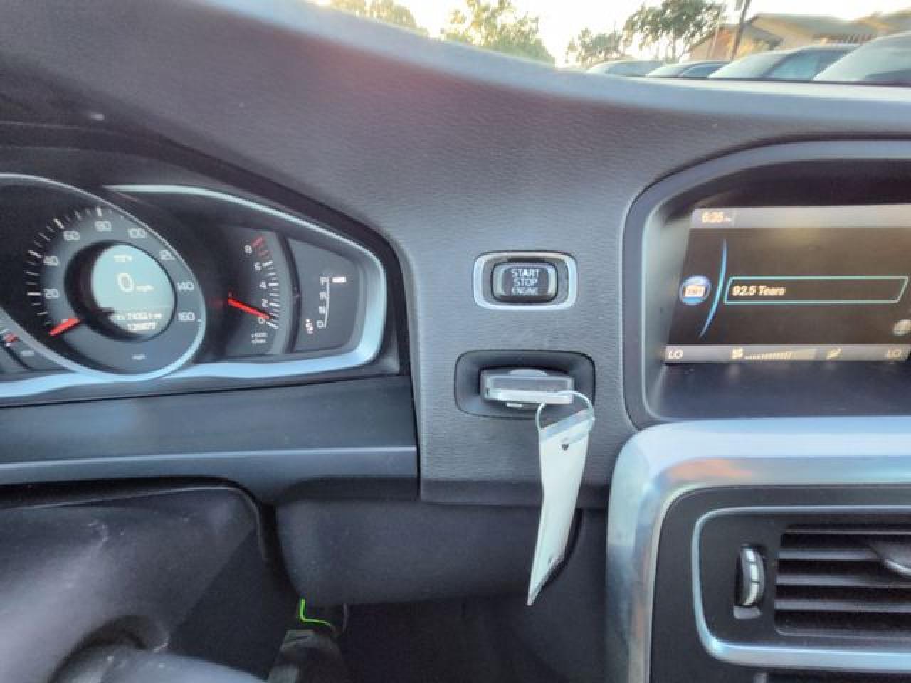 2014 VOLVO S60