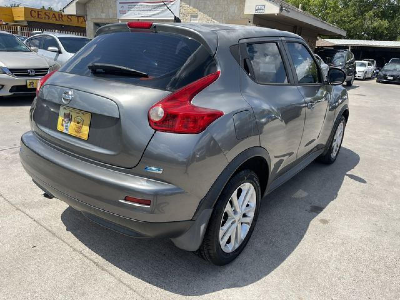 2012 NISSAN Juke