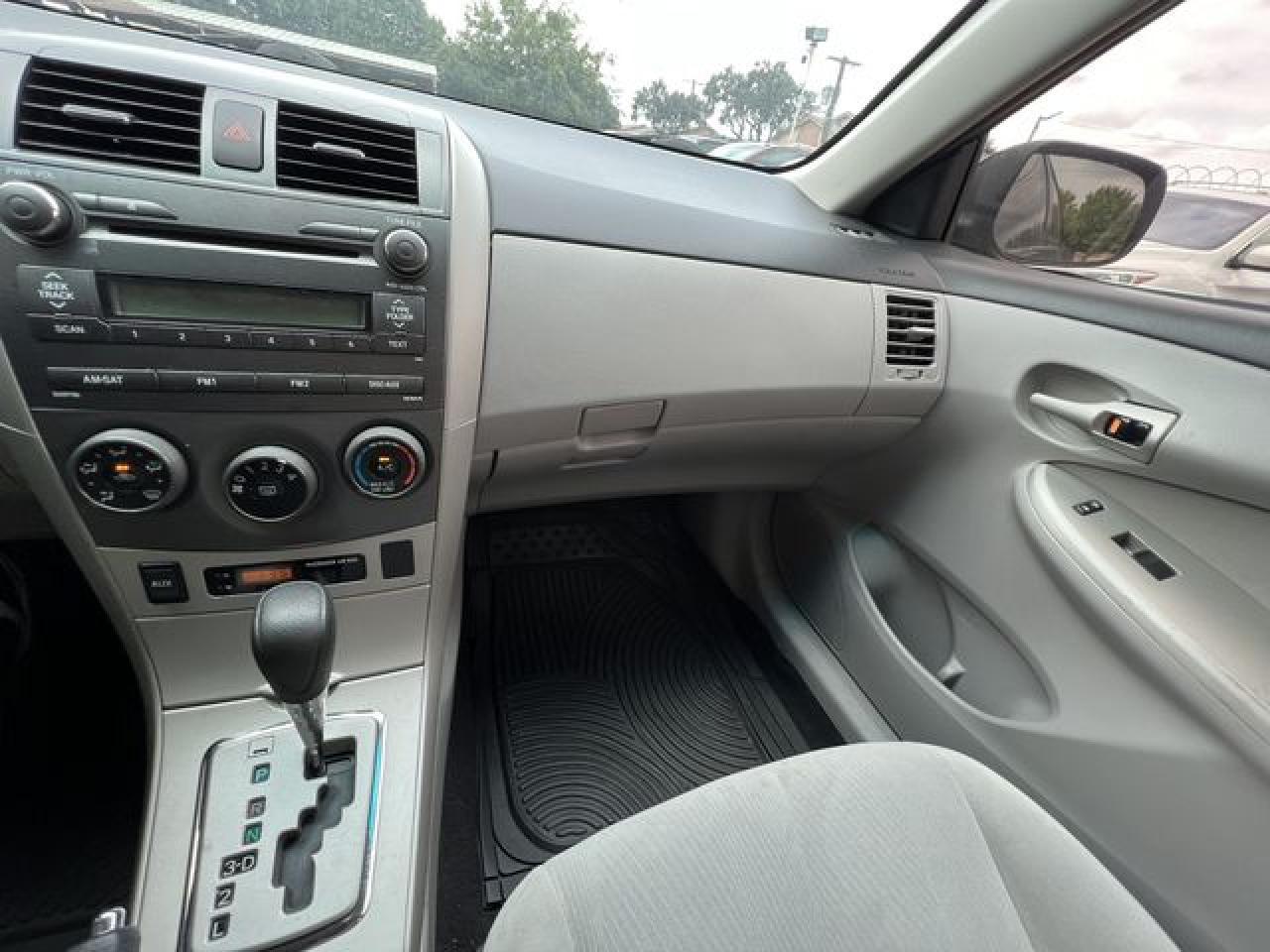 2011 TOYOTA COROLLA