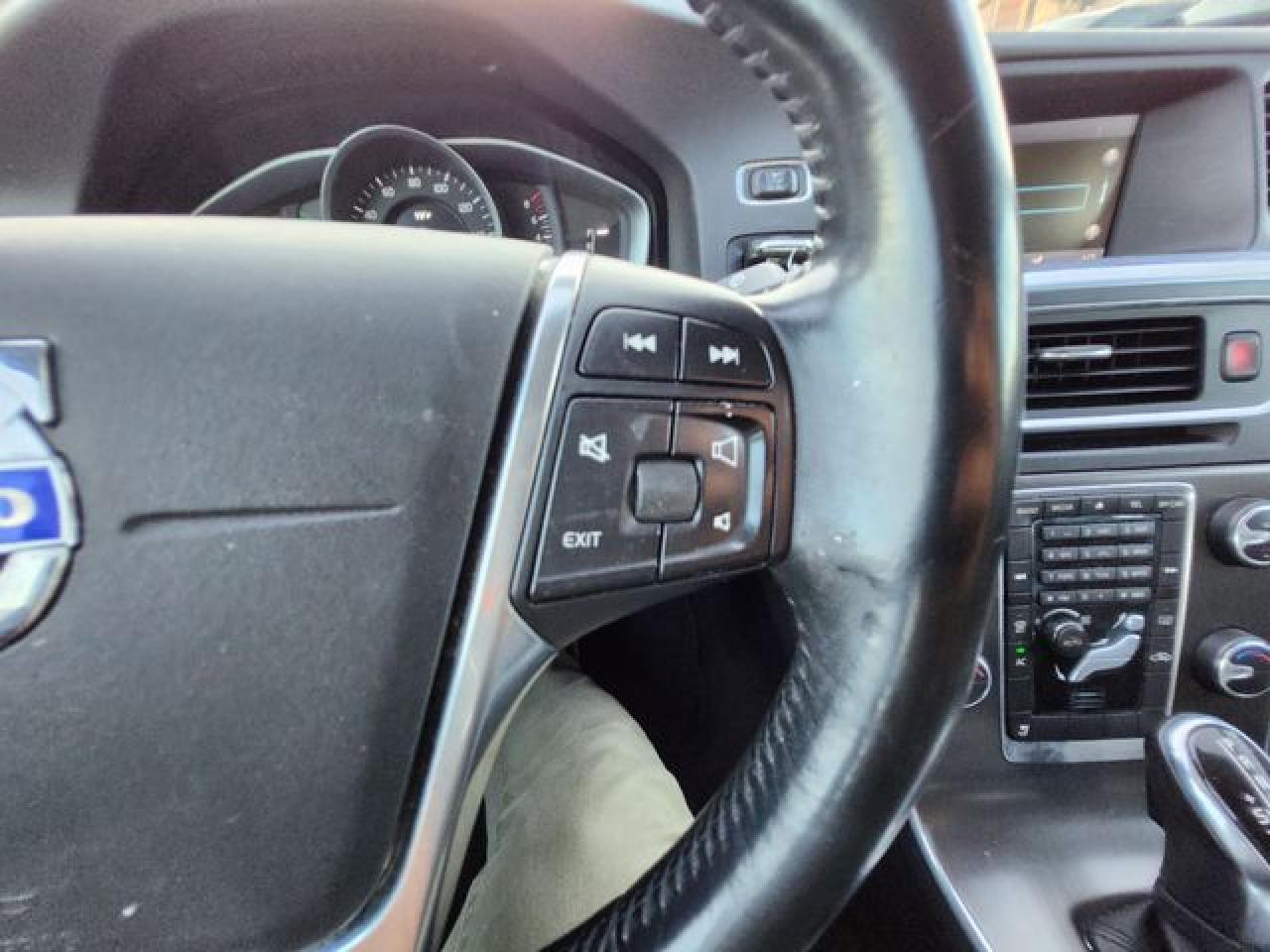 2014 VOLVO S60