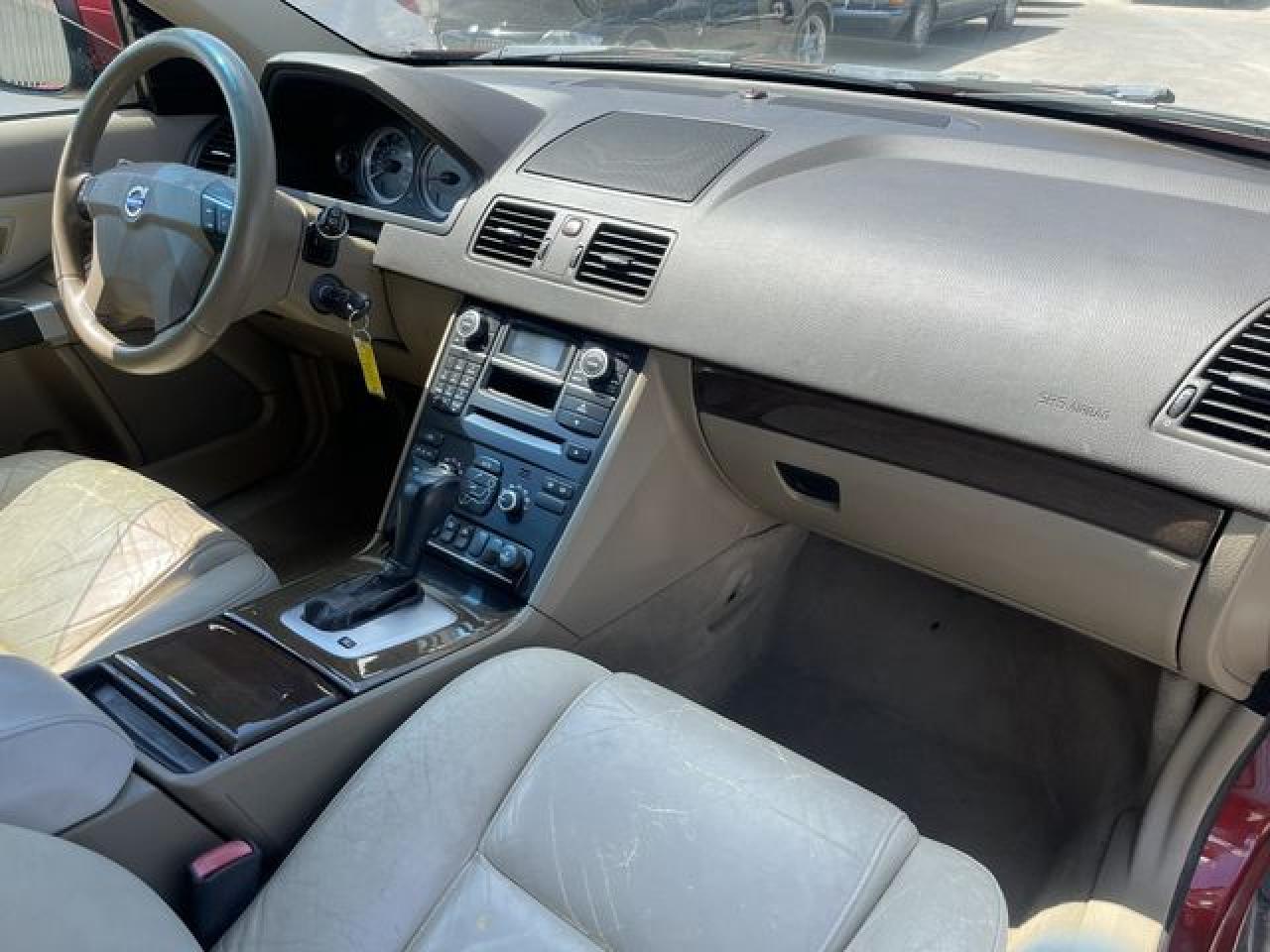 2011 VOLVO XC90