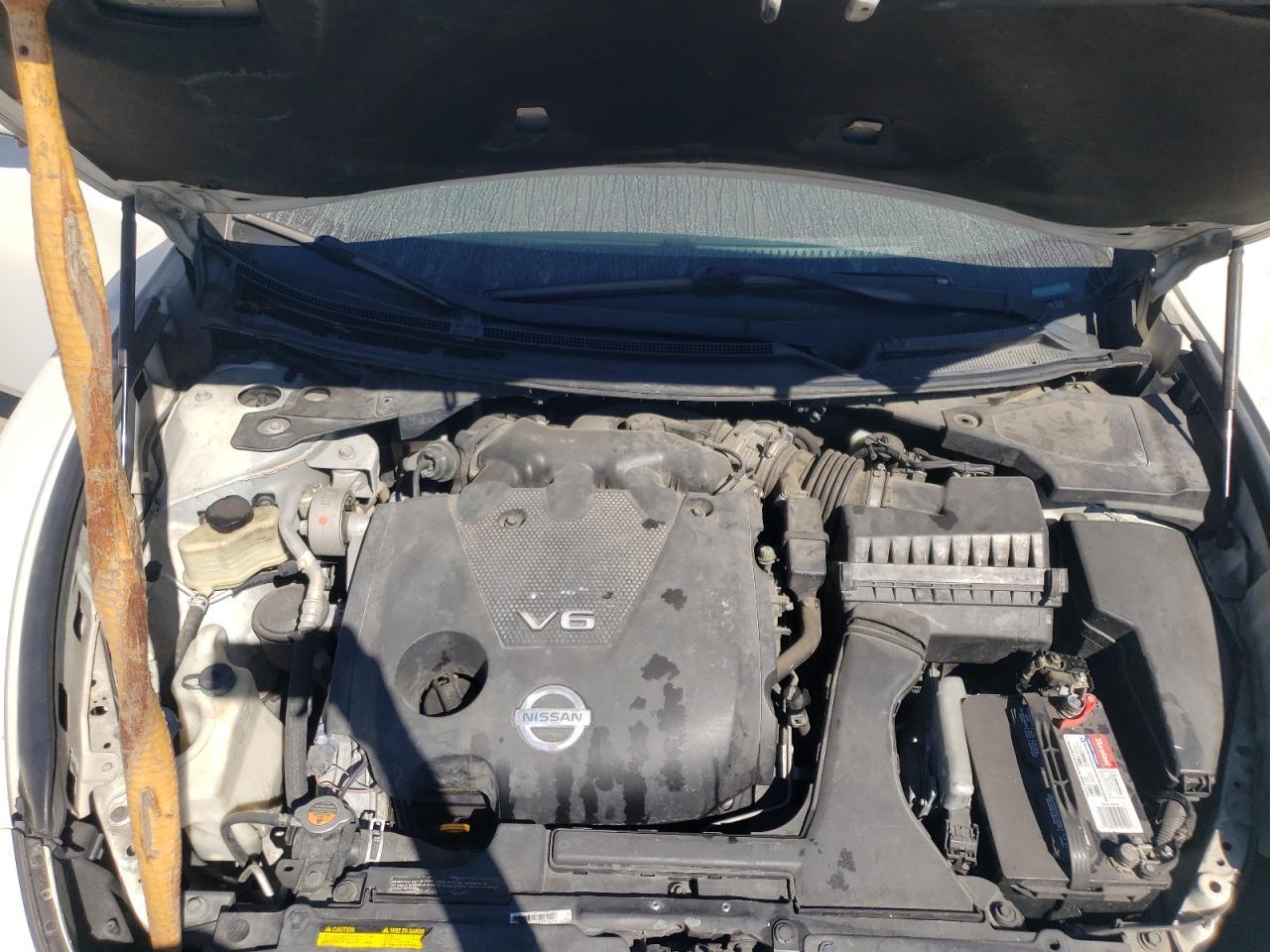2010 NISSAN Maxima
