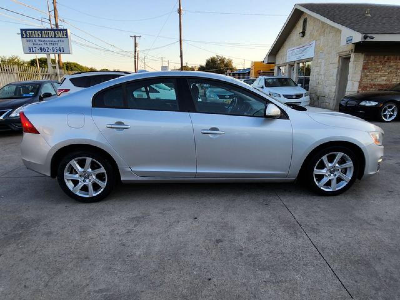 2014 VOLVO S60