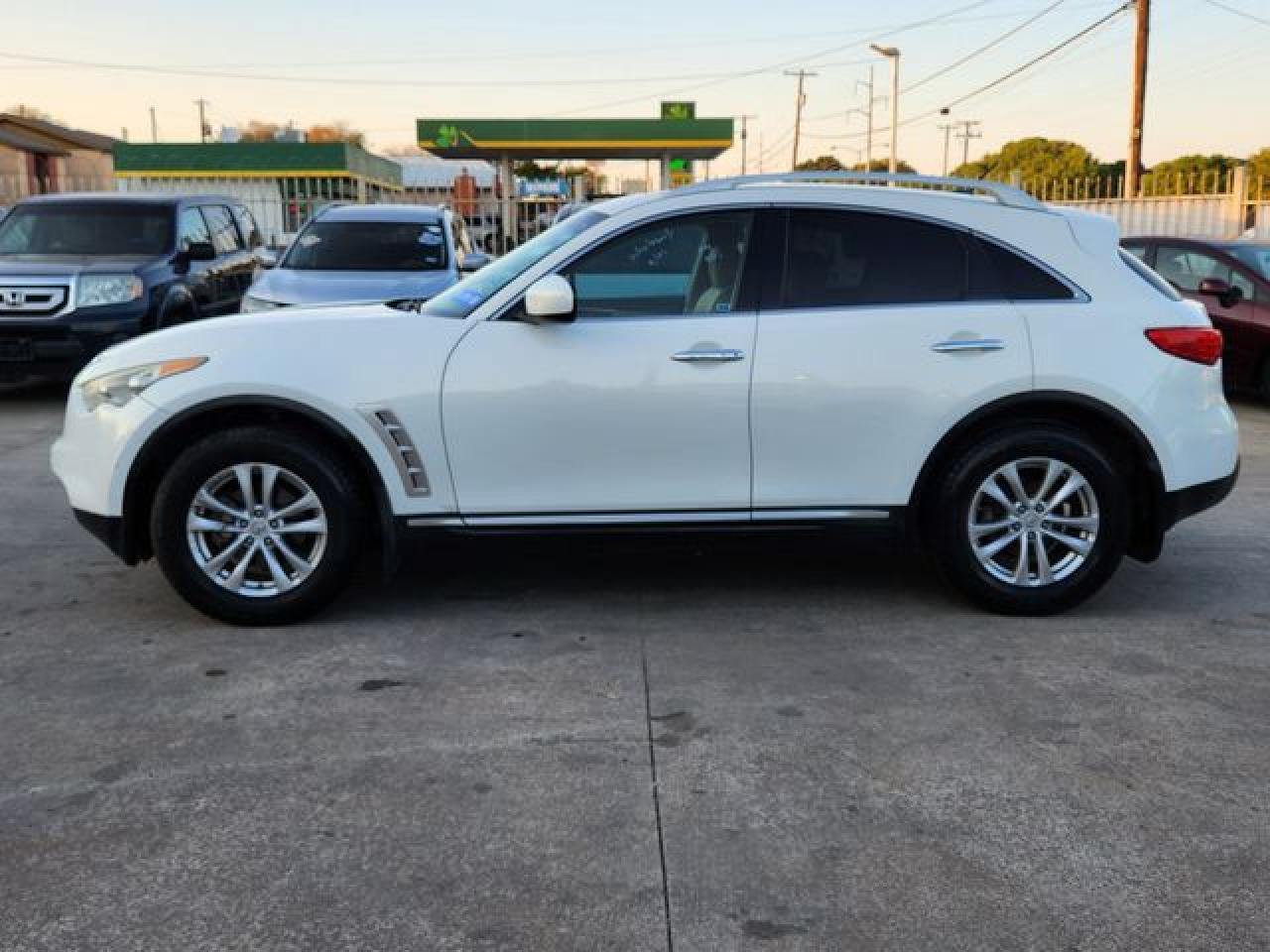 2009 INFINITI FX35