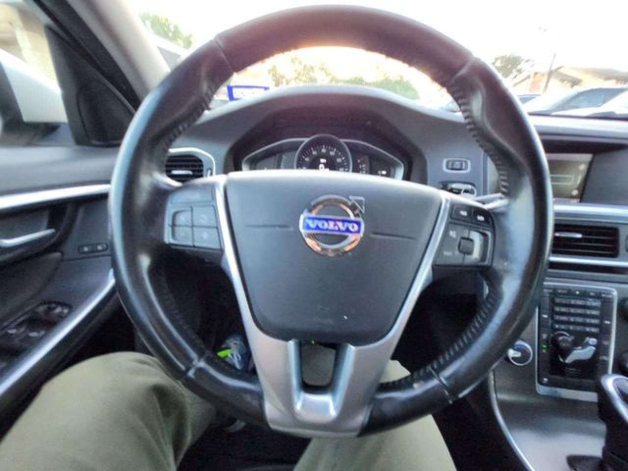 2014 VOLVO S60