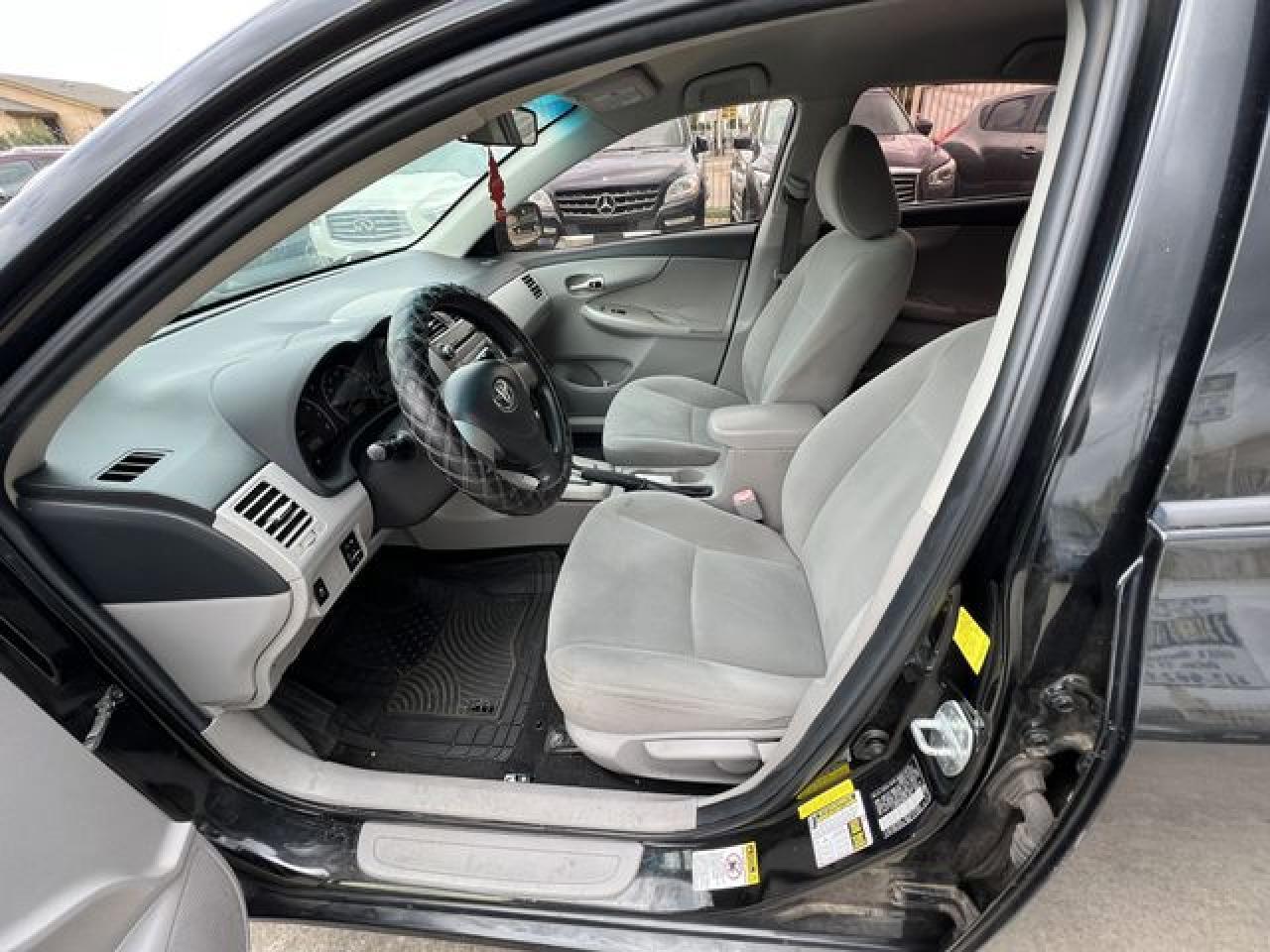 2011 TOYOTA COROLLA