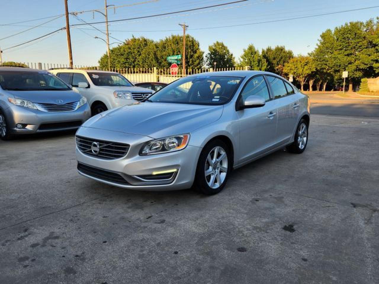 2014 VOLVO S60