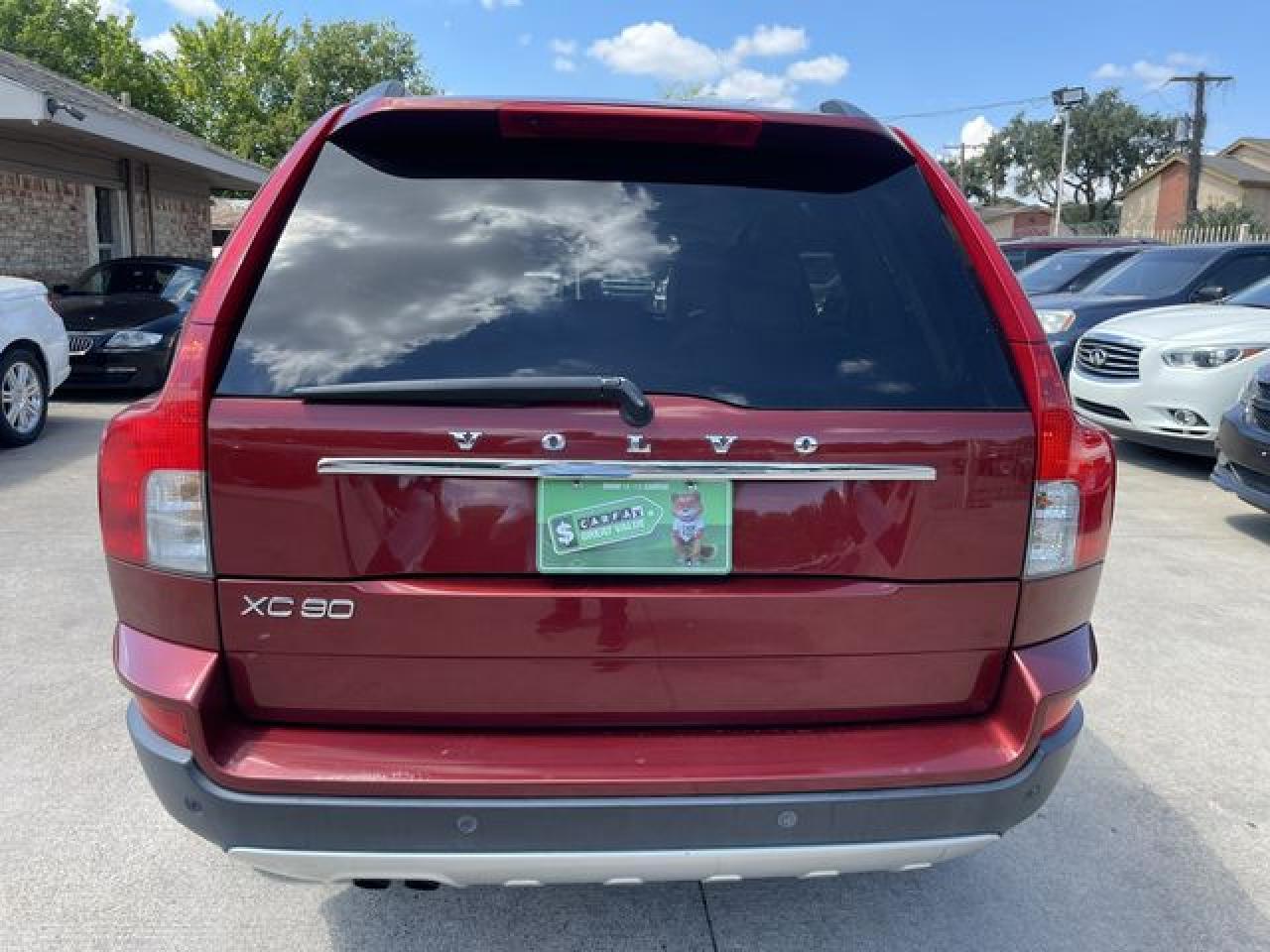 2011 VOLVO XC90