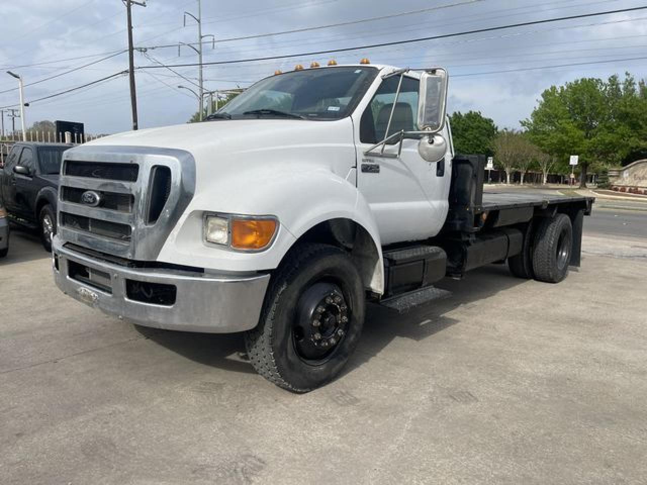 2010 FORD F-750