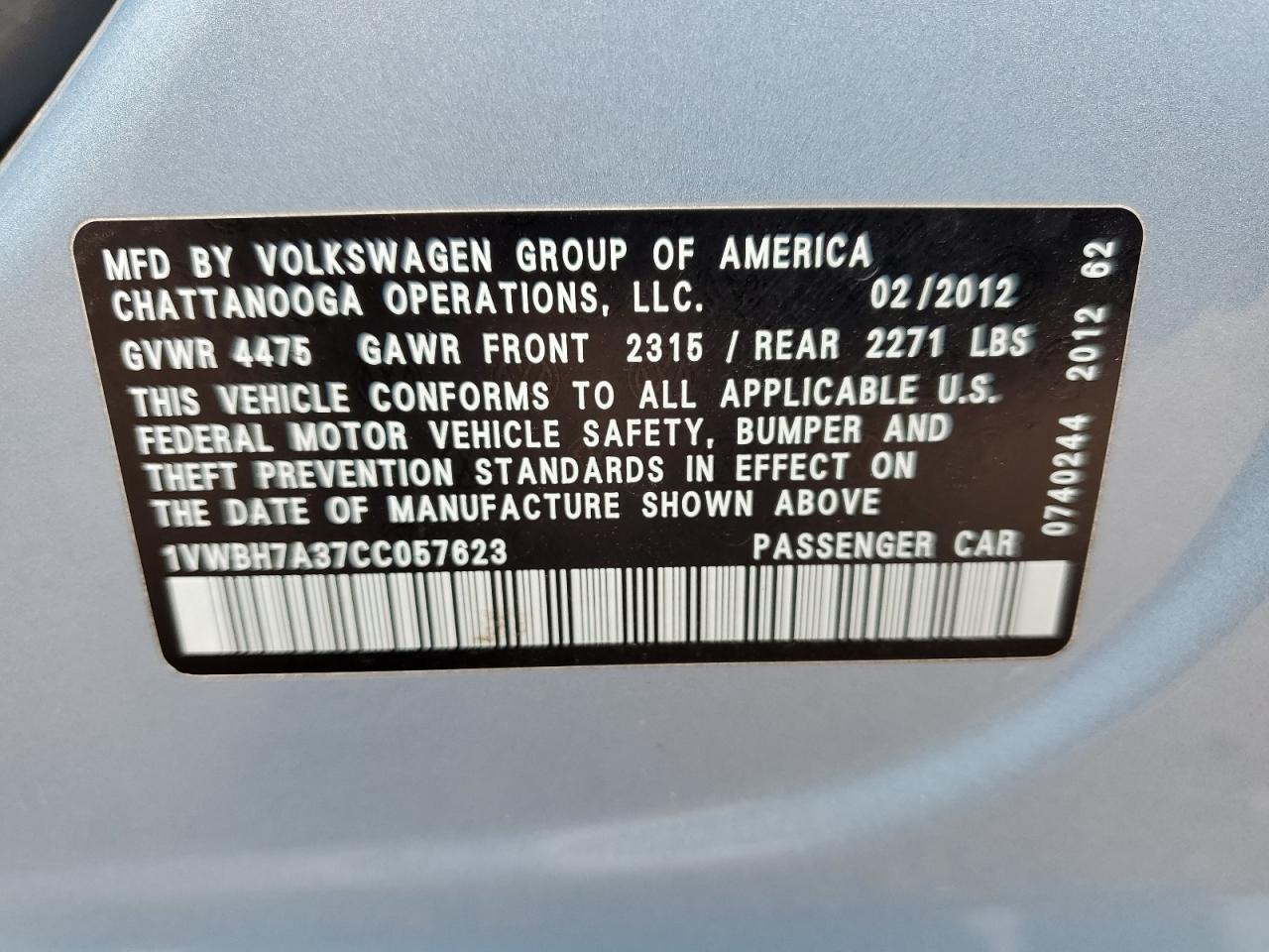 2012 VOLKSWAGEN Passat