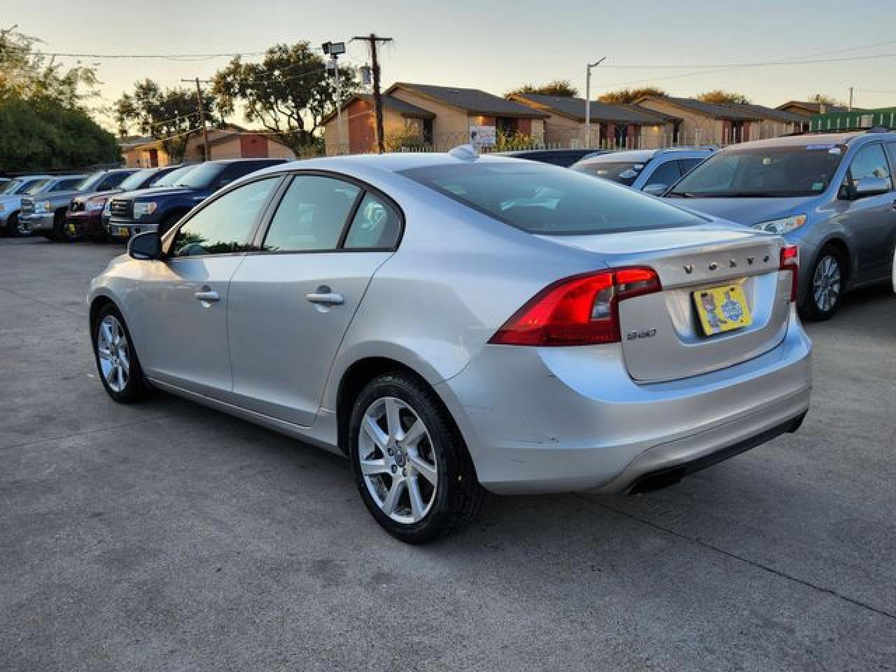 2014 VOLVO S60