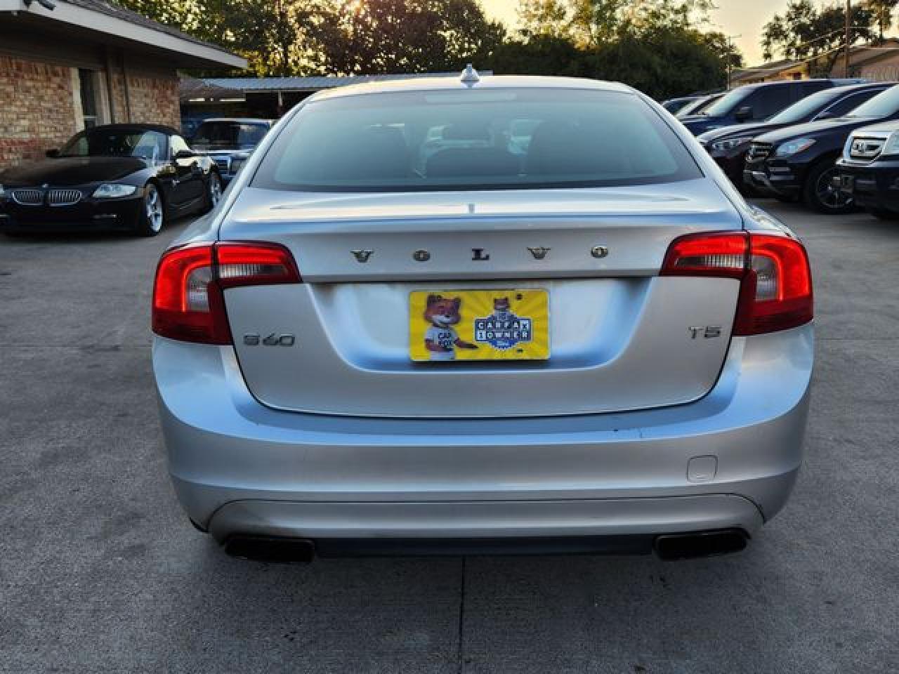 2014 VOLVO S60