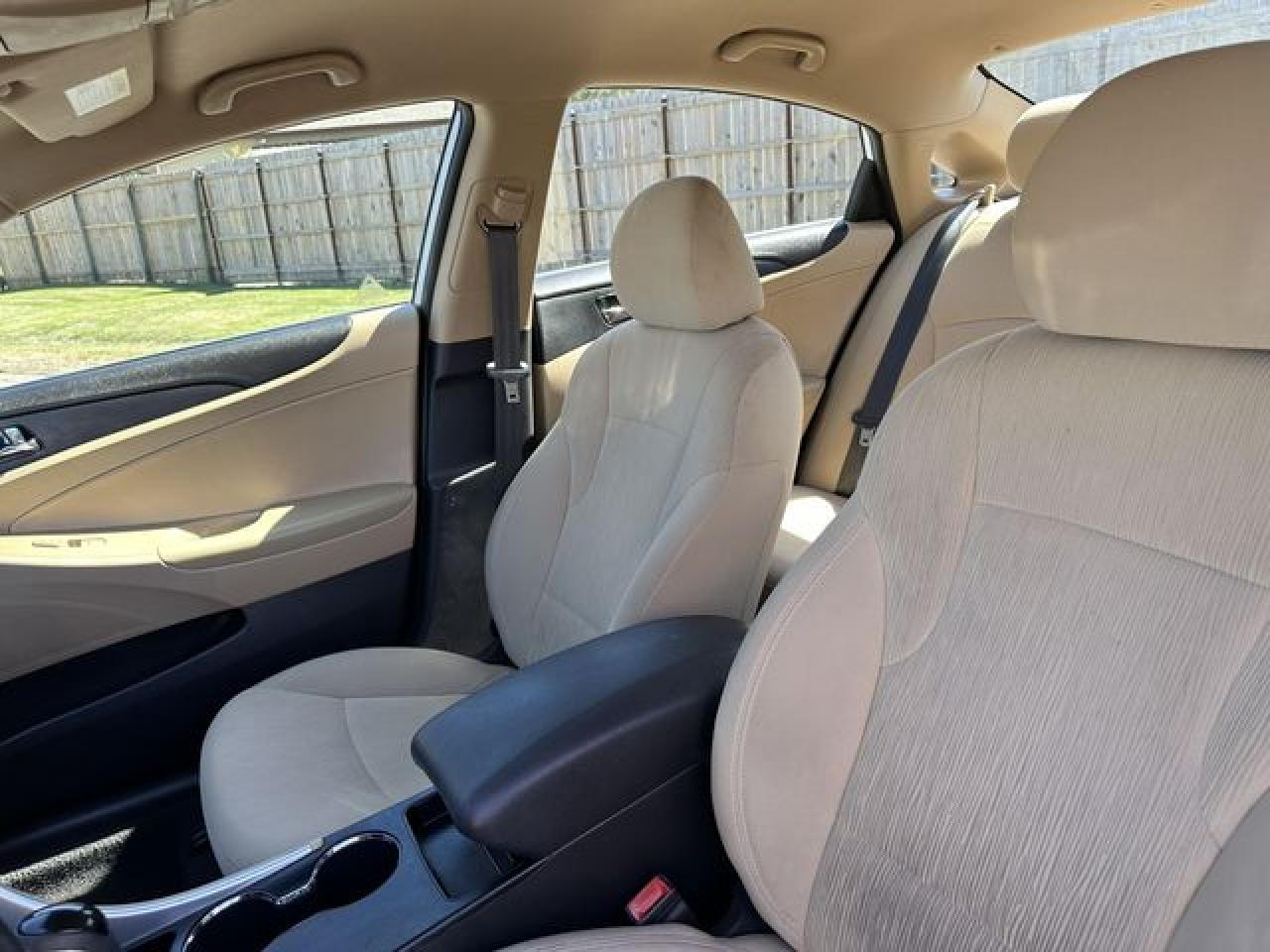 2011 HYUNDAI SONATA