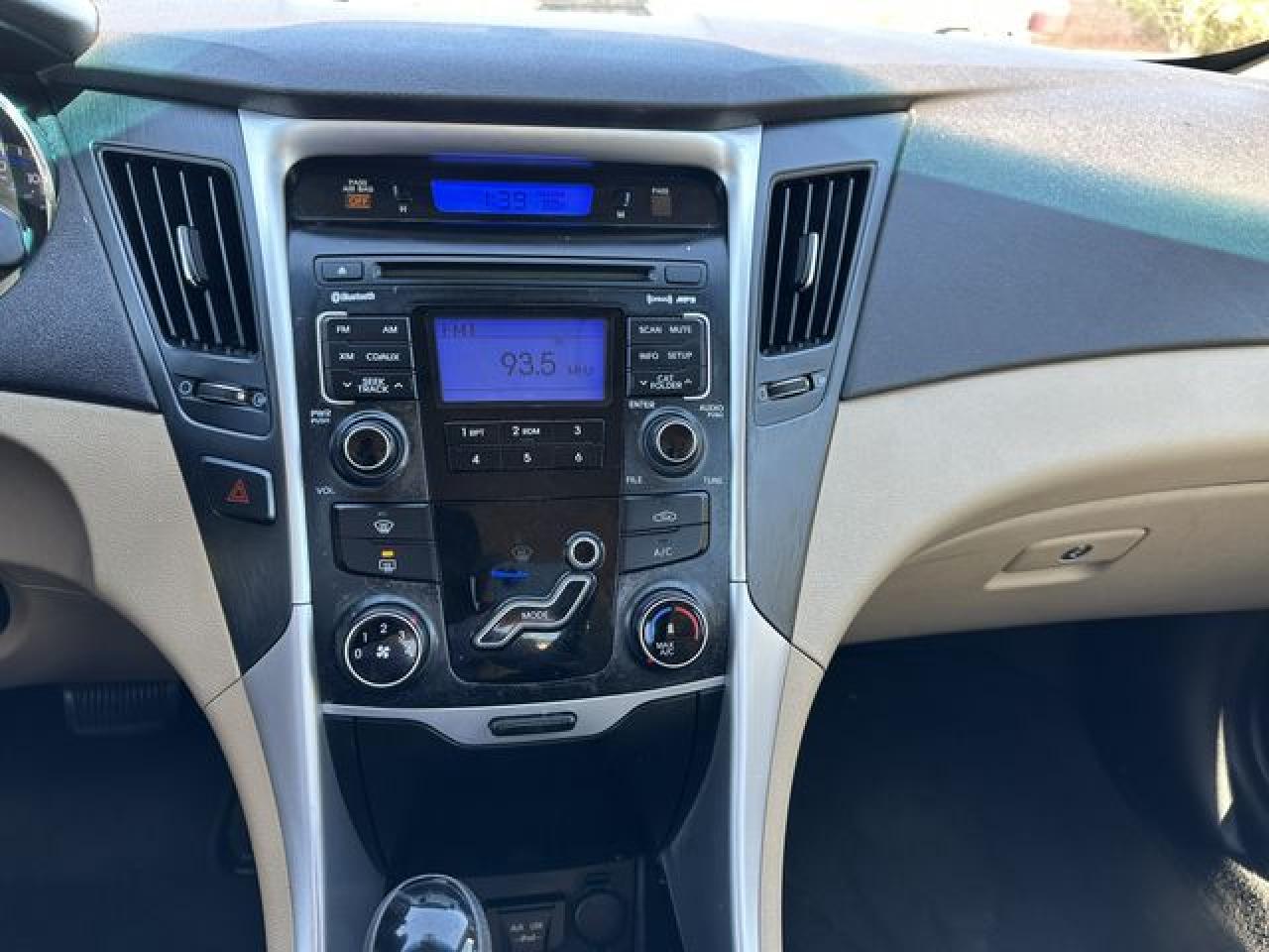 2011 HYUNDAI SONATA