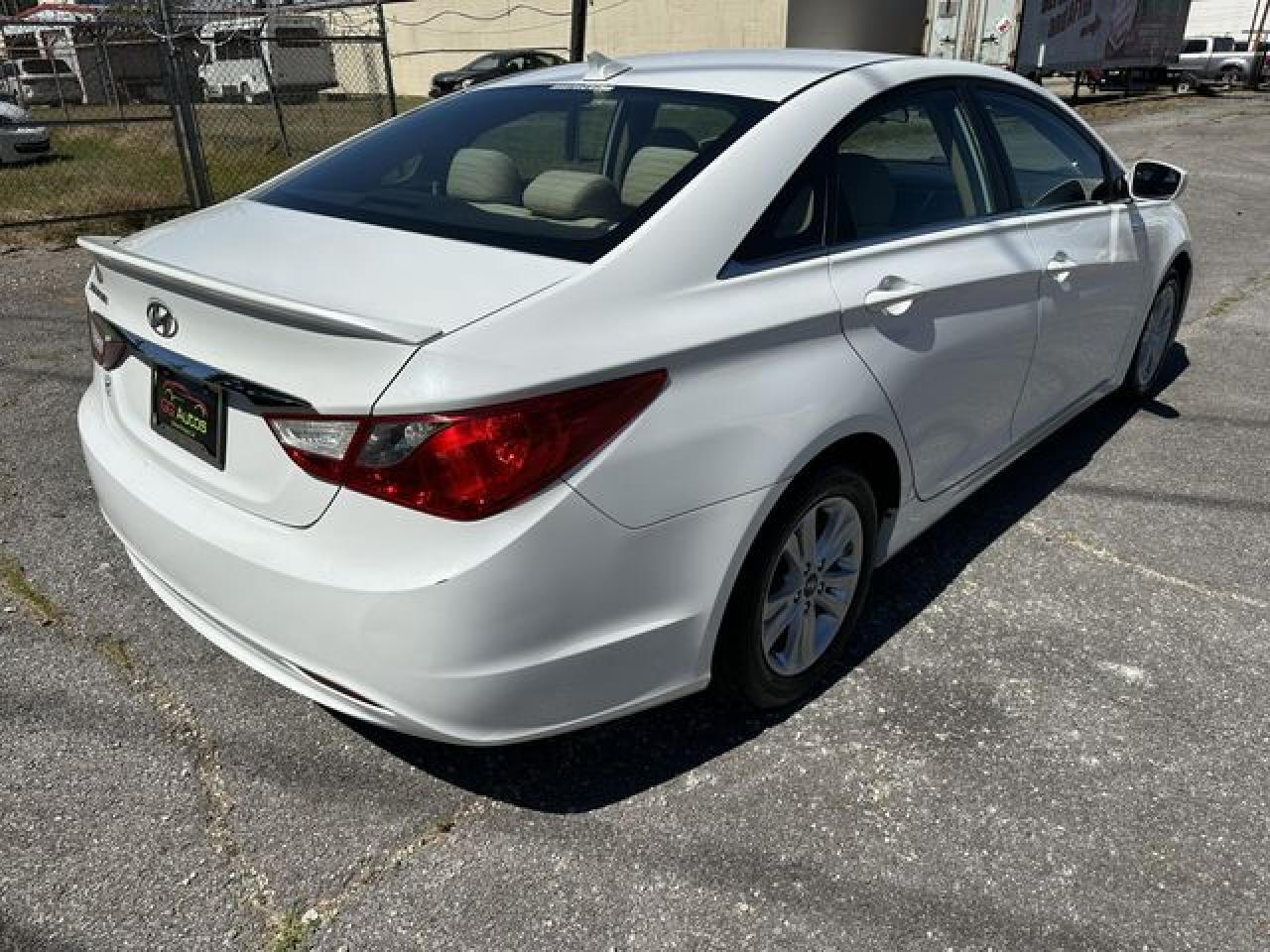 2011 HYUNDAI SONATA