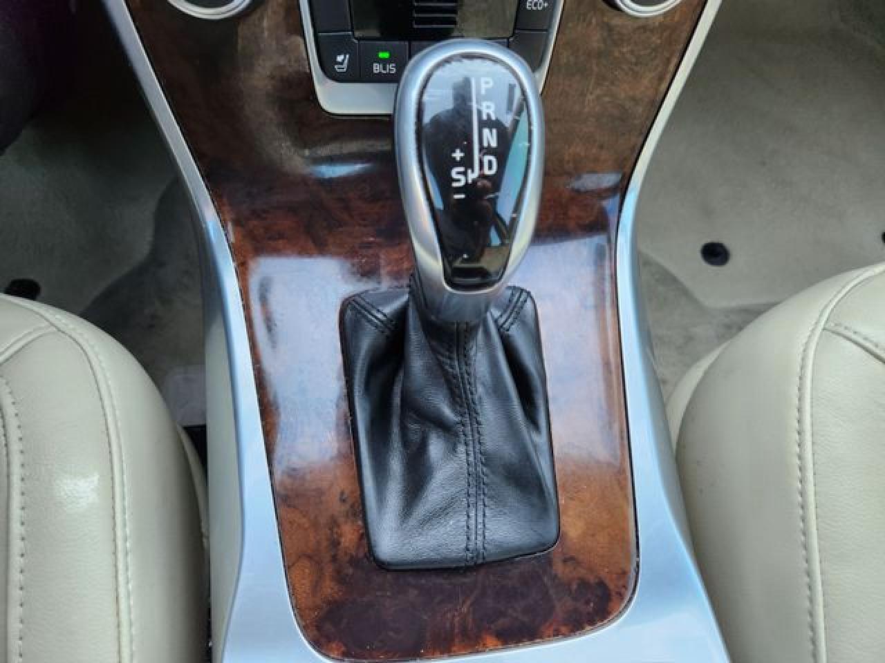 2015 VOLVO S80