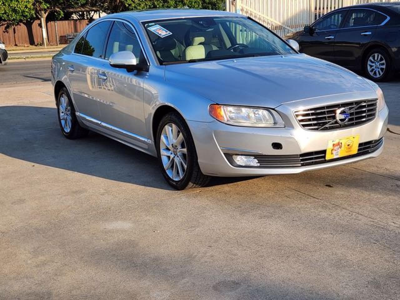 2015 VOLVO S80