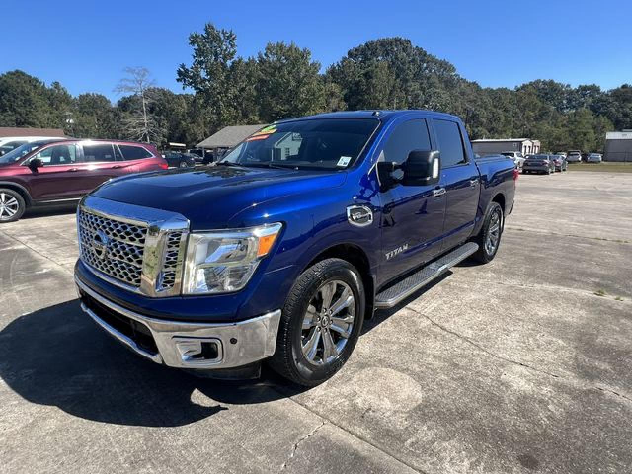 2017 NISSAN Titan