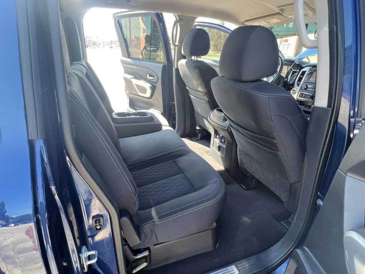 2017 NISSAN Titan
