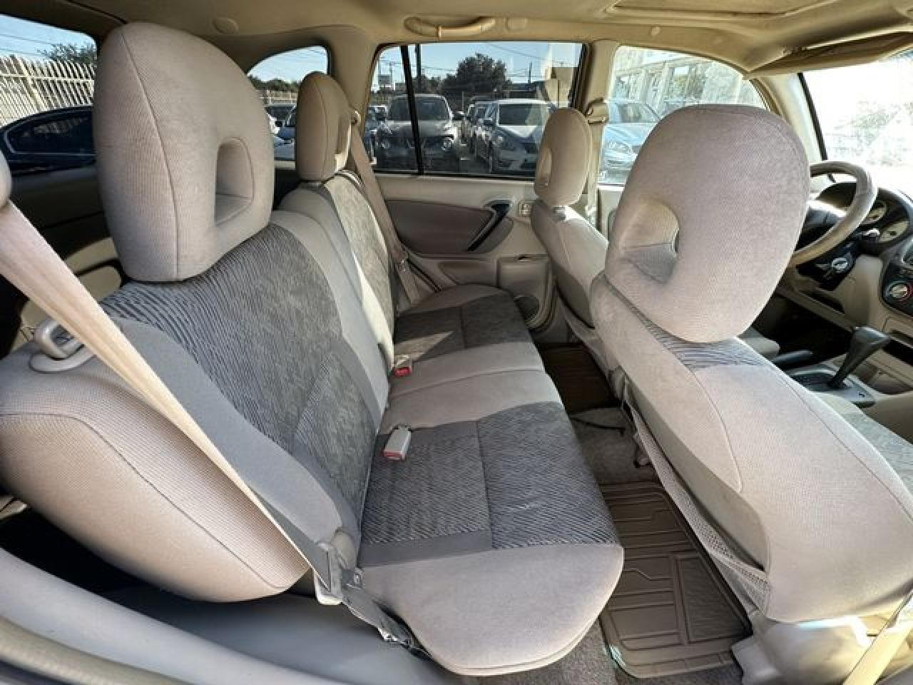 2002 TOYOTA RAV4