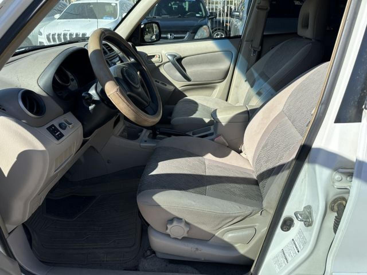 2002 TOYOTA RAV4