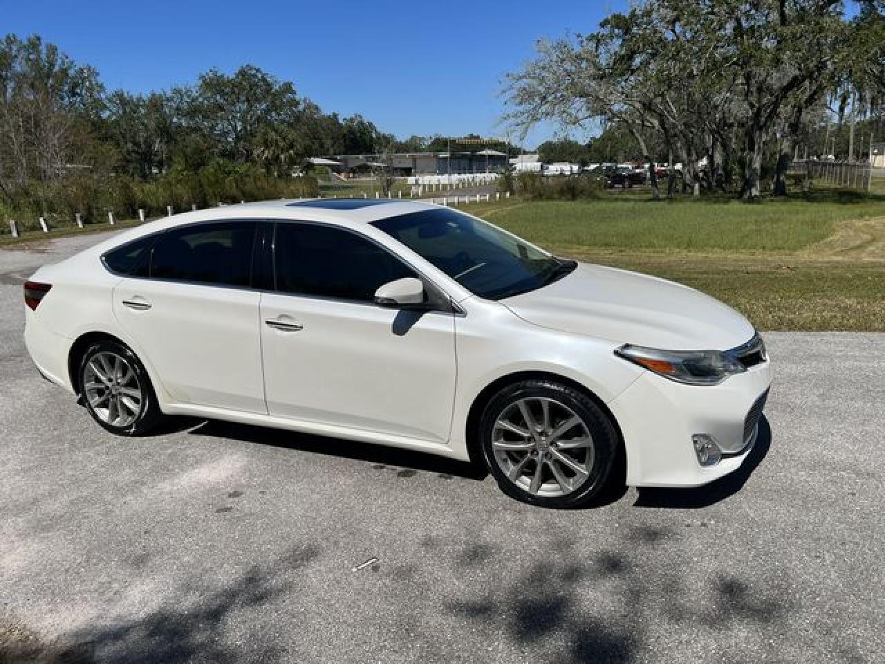 2014 TOYOTA Avalon