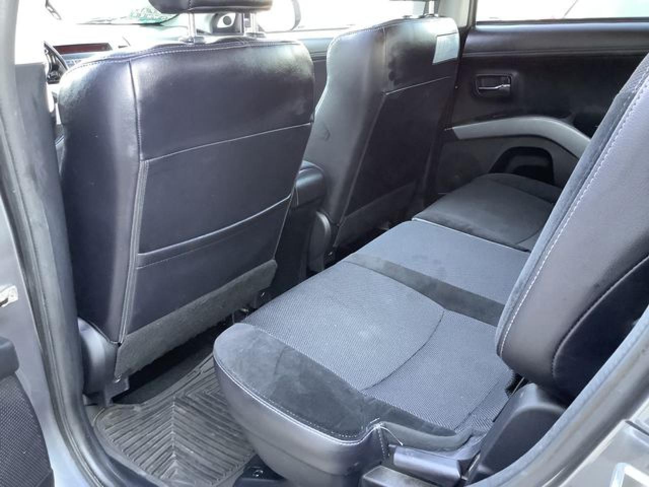 2011 MITSUBISHI outlander