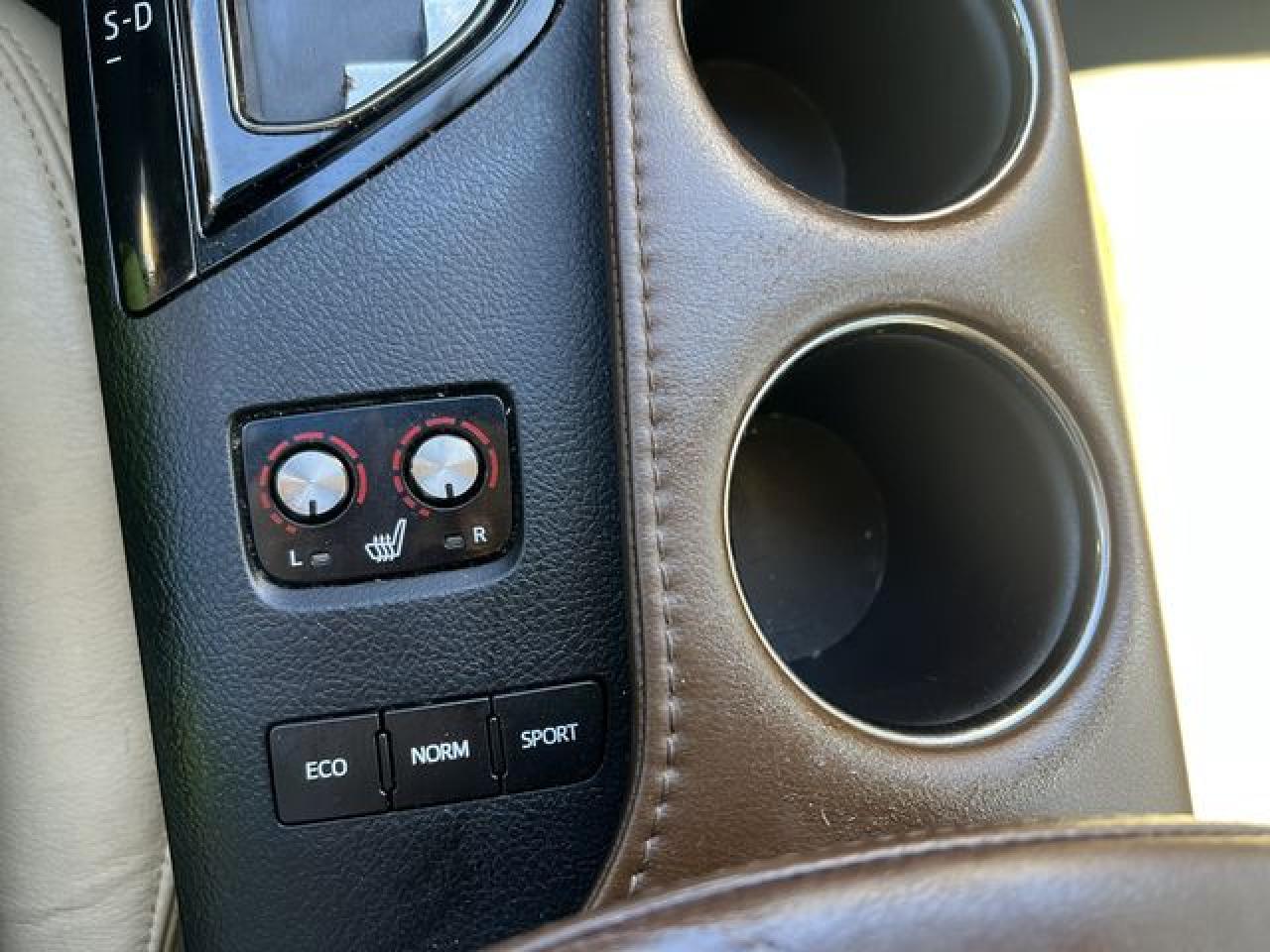 2014 TOYOTA Avalon